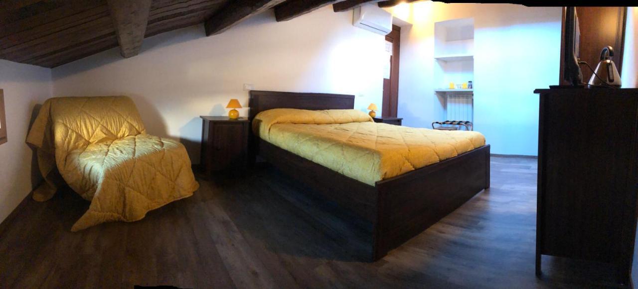Bb Il Re Alla Reginella Guest House Рим Екстер'єр фото