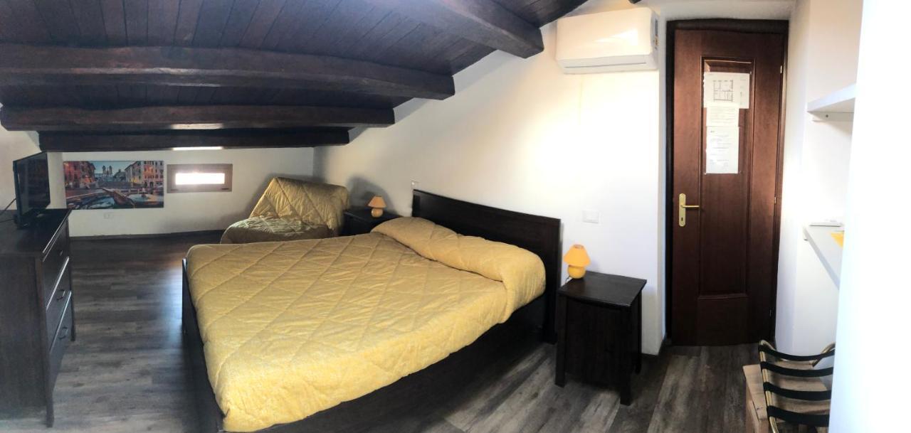 Bb Il Re Alla Reginella Guest House Рим Екстер'єр фото