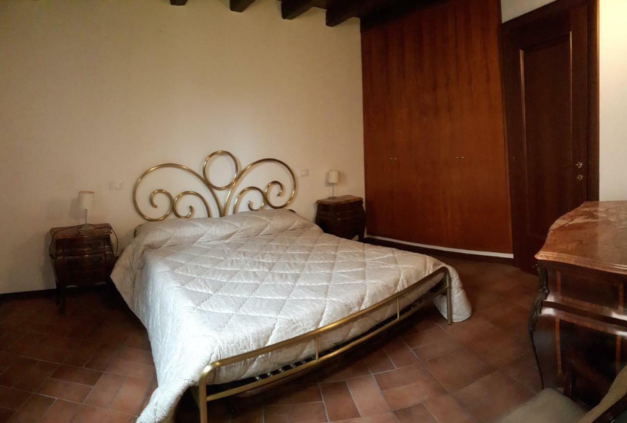 Bb Il Re Alla Reginella Guest House Рим Екстер'єр фото