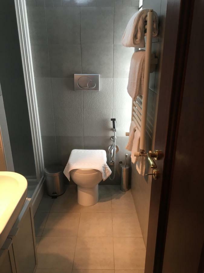 Bb Il Re Alla Reginella Guest House Рим Екстер'єр фото