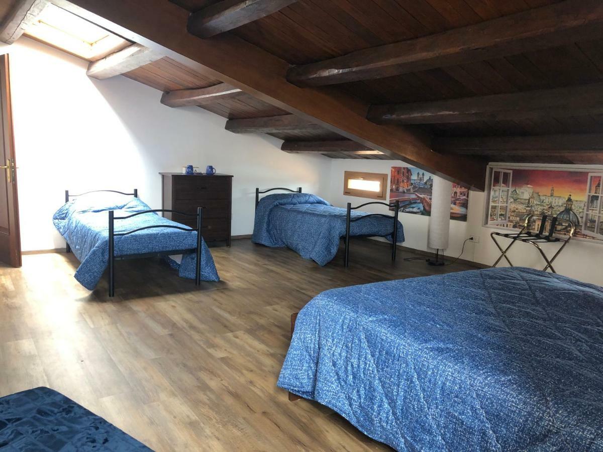 Bb Il Re Alla Reginella Guest House Рим Екстер'єр фото